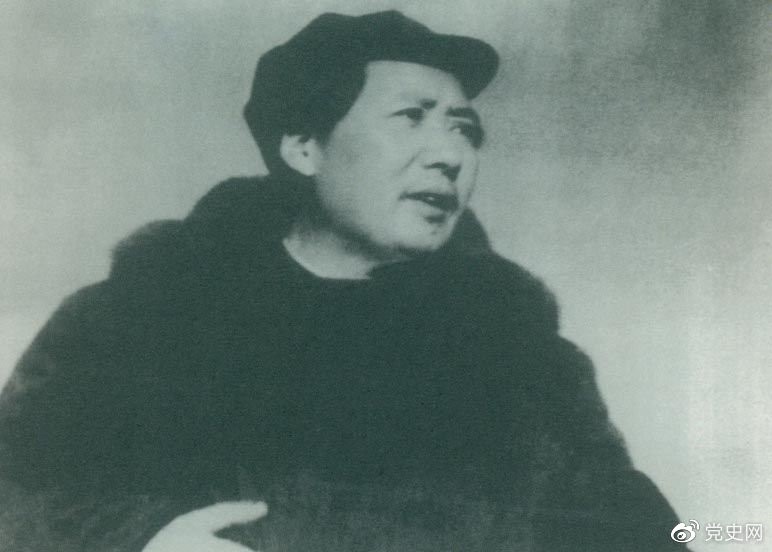 　　1949年3月23日，毛澤東率領(lǐng)中共中央機(jī)關(guān)離開西柏坡前往北平。出發(fā)時，他對周恩來說，今天是進(jìn)京的日子，進(jìn)京趕考去。我們決不當(dāng)李自成，我們都希望考個好成績。
